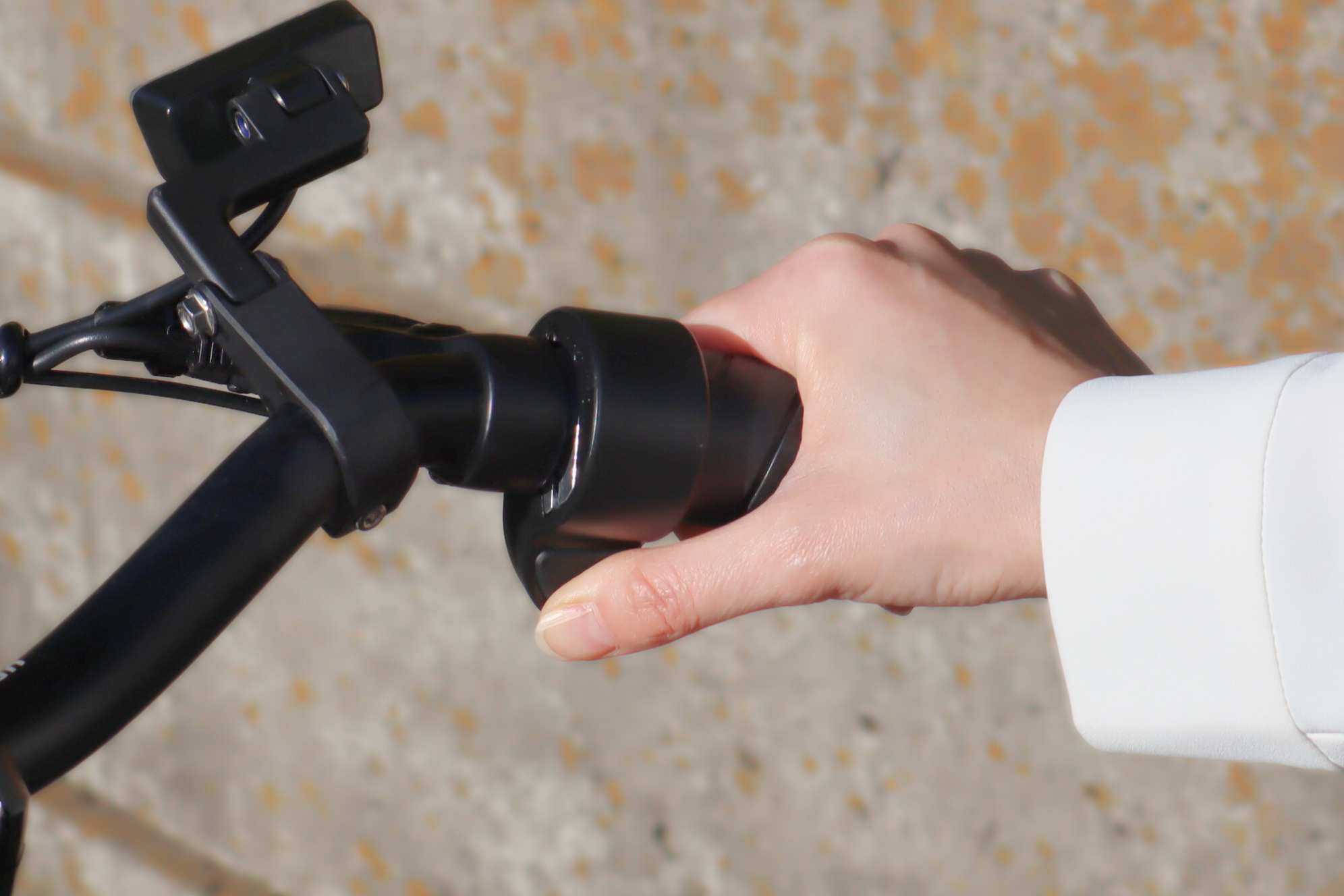 スロットルグリップの接写