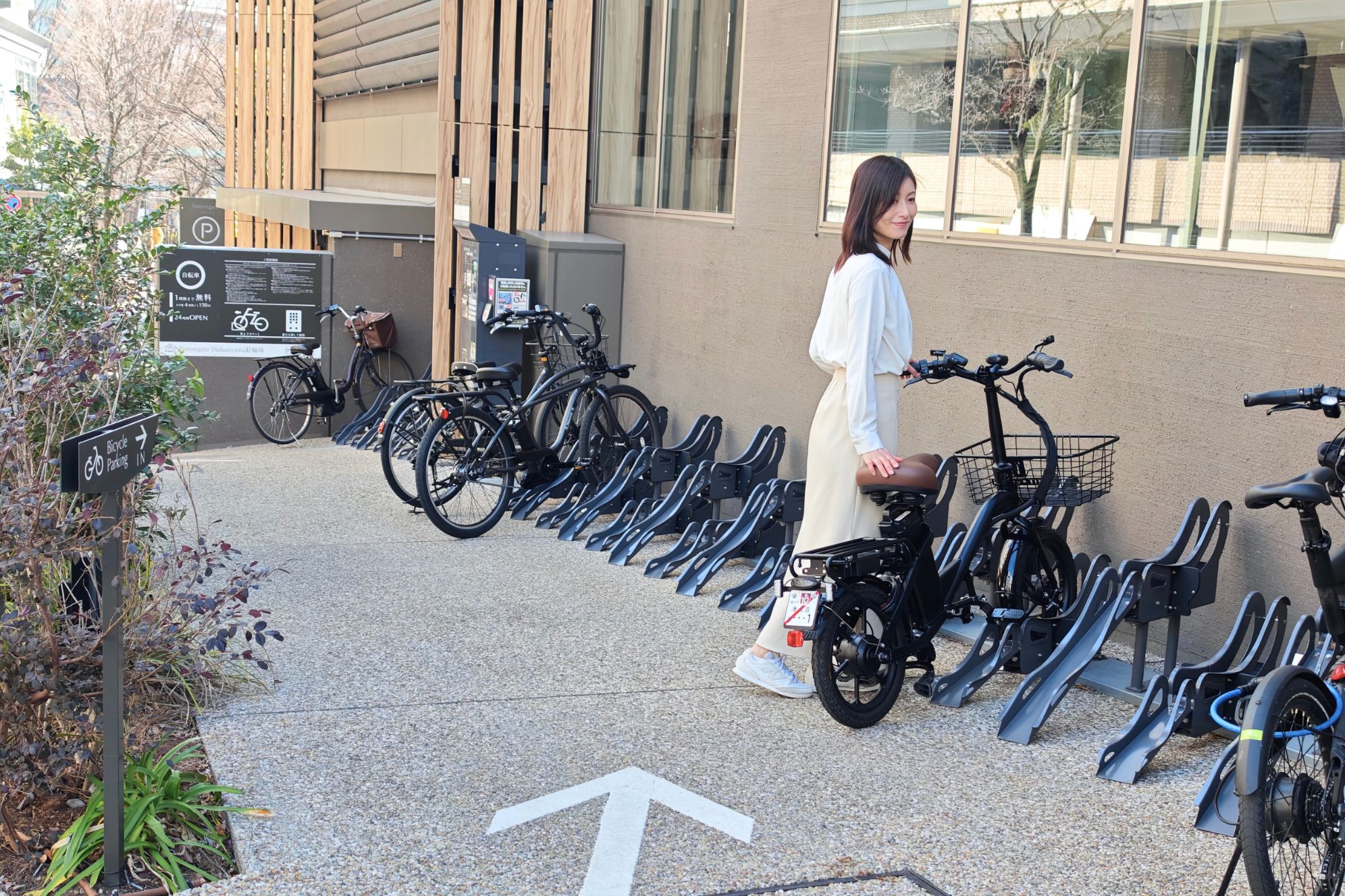 監視カメラのある駐輪場に停めている様子